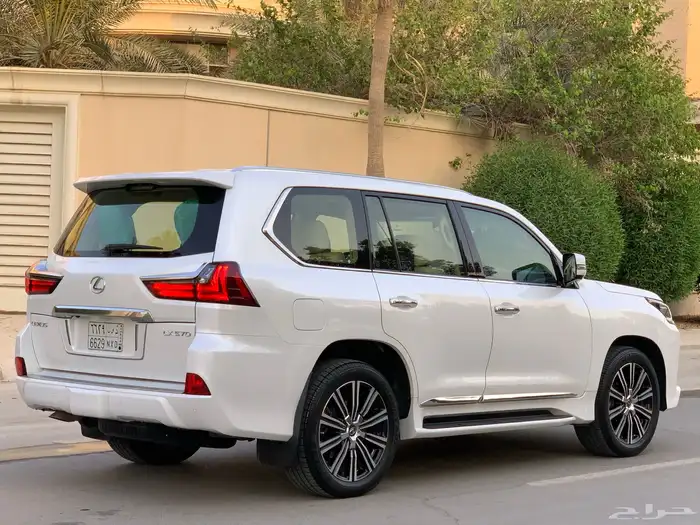 لكزس LX570 موديل 2019 بحالة الوكاله ممشى 78 الف تم البيع 8