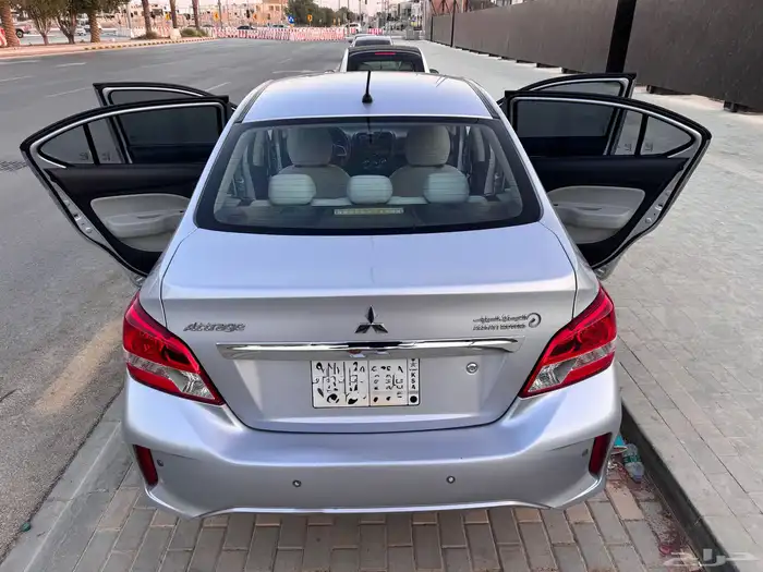 ميتسوبيشي اتراج ستاندرد 2021 بحالة ممتازة 1