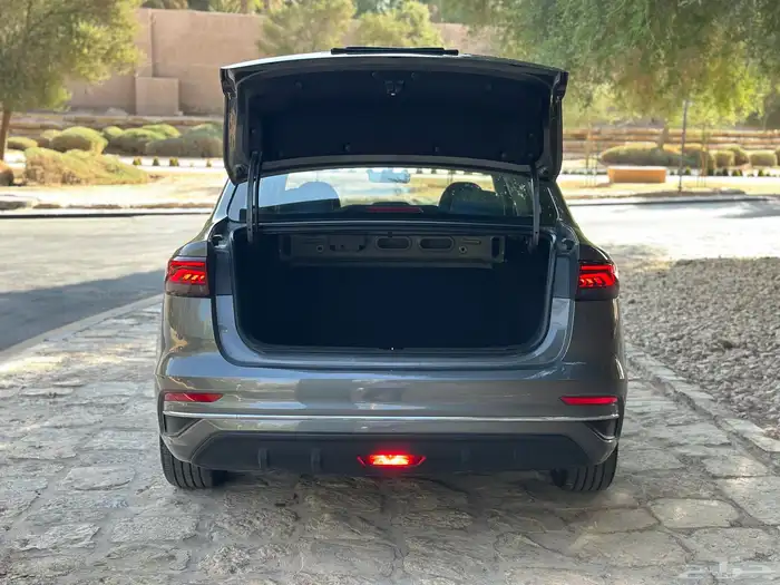 جيلي ايميجراند GEELY Emegrand 2024 فل 25