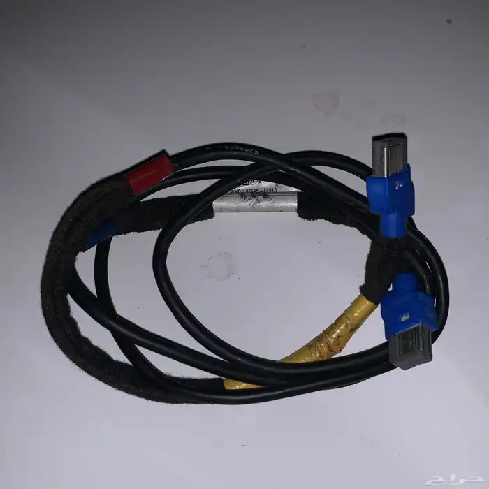 سلك للالنترا ابل كار بلي( اصلي حق بلدها ) 0