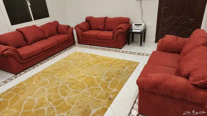 غرفه ضيافه كامله ثلاث كنابات واربع كراسي جلد وترابيزة دوارة 1