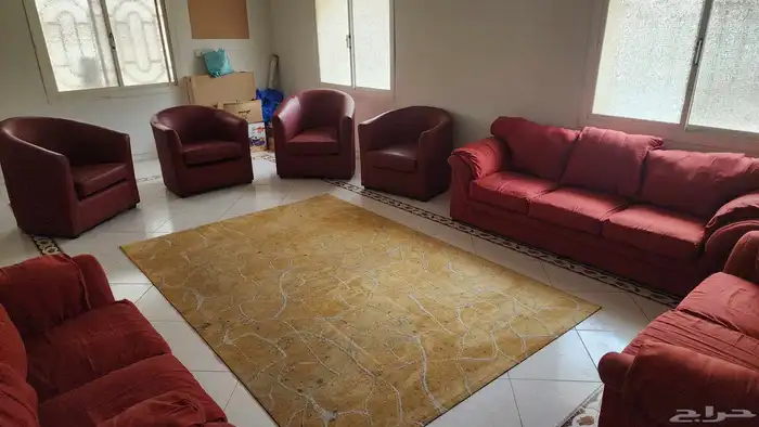 غرفه ضيافه كامله ثلاث كنابات واربع كراسي جلد وترابيزة دوارة 3