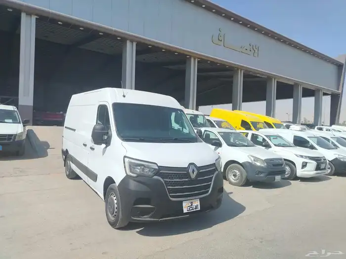 فان رينو ماستر 2021 1