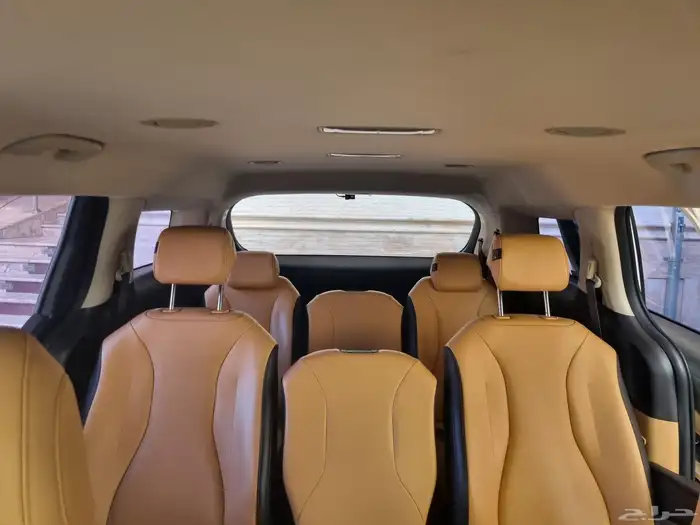 كيا كارنيفال ديزل 11 مقعد 15