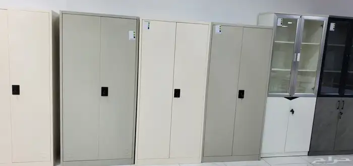 مكاتب  طاولات أجتماعات  كراسي  دواليب حديد  تأثيث مشاريع 3