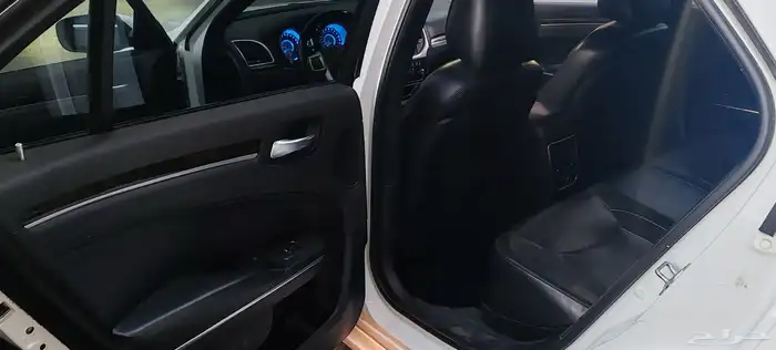 كريزلر C300 2013 look srt 6