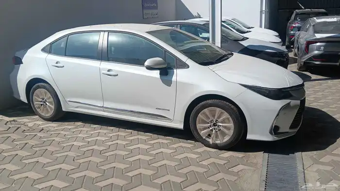 تويوتا كورولا نص الفل موديل 2025 7