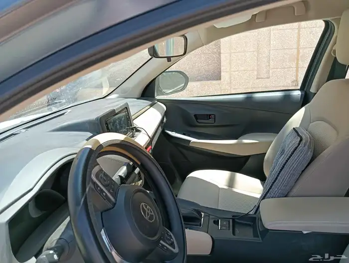 تويوتا يارس 2024 4