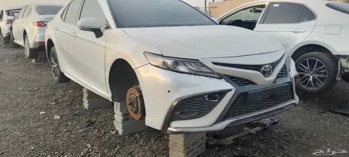 يوجد لدينا جميع انواع قطع غيار السيارات المستخدمه تشليح 3