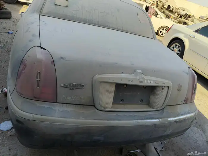 قطع غيار لينكون تاون كار تشليح 3
