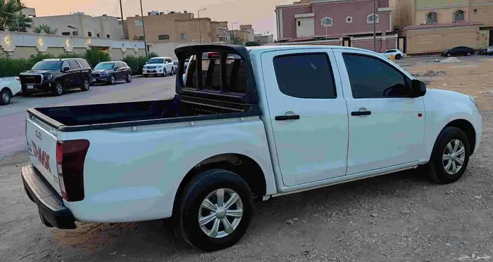 ايسوزو ديماكس غمارتين موديل 2023 20