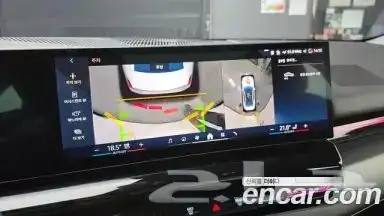 BMW - 520i (G60) 2024 نظيفة جدا 4