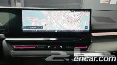 BMW - 520i (G60) 2024 نظيفة جدا 14