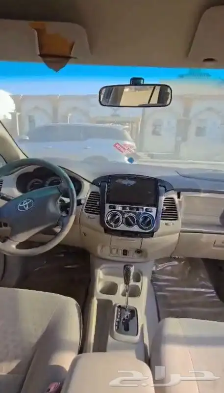 للبيع سيارة تويوتا انوفا 1