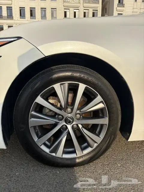 لكزس اي اس 300 هايبرد خليجي 21