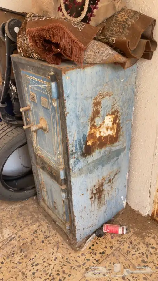 خزنه بدون مفتاح   وثقيله نوع طيب 1