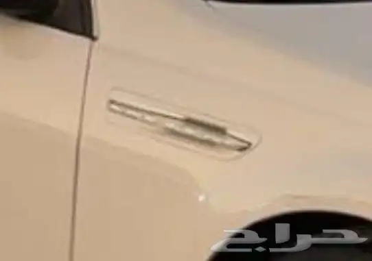 اشاره كابرس يمين لون ابيض 0
