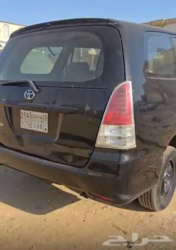 للبيع سيارة تويوتا انوفا 6
