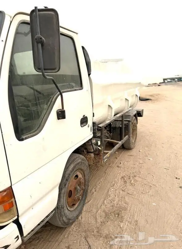 وايت ايسوزو 2004 0