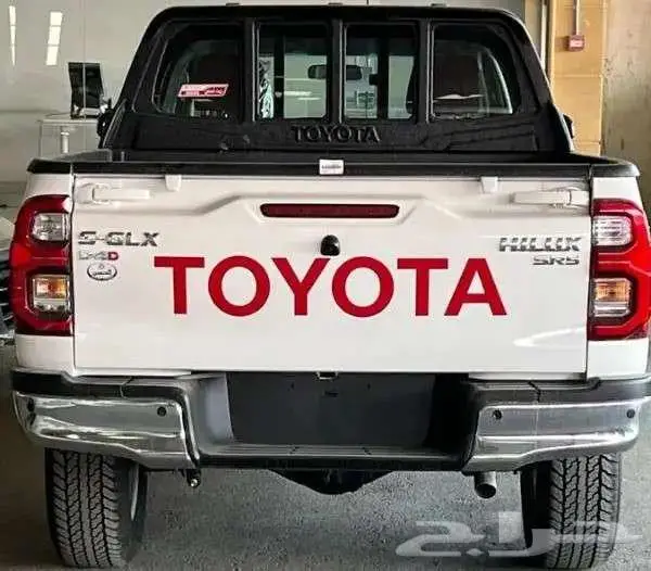 تويوتا هايلوكس SGLX ديزل اتوماتيك موديل 2024 مكينه 2.8 6