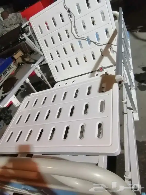 سرير طبي كهربائي 4
