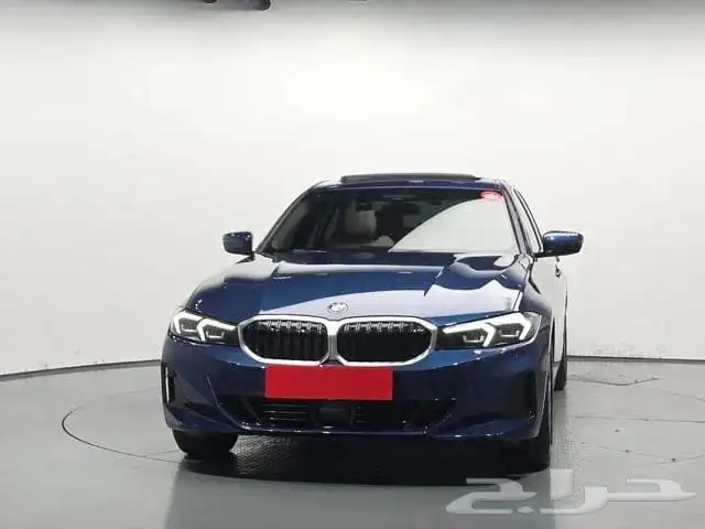 بي إم دبليو الفئة الثالثة BMW 320i 2023 1