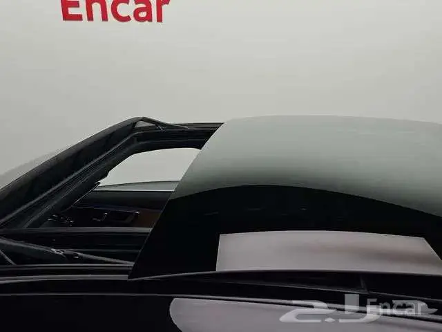 مرسيدس E200 2025 4