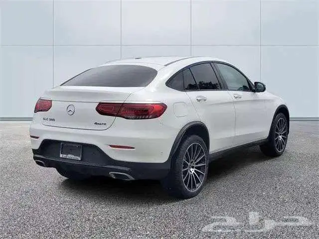 مرسيدس GLC300 2021 Mercedes-Benz GLC 300 4MATIC Coupe 1
