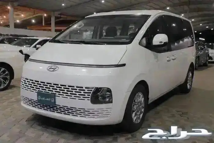 هيونداي ستاريا استاندر ديزل ماكينة 2.2 اربعة سلندر موديل2023 2