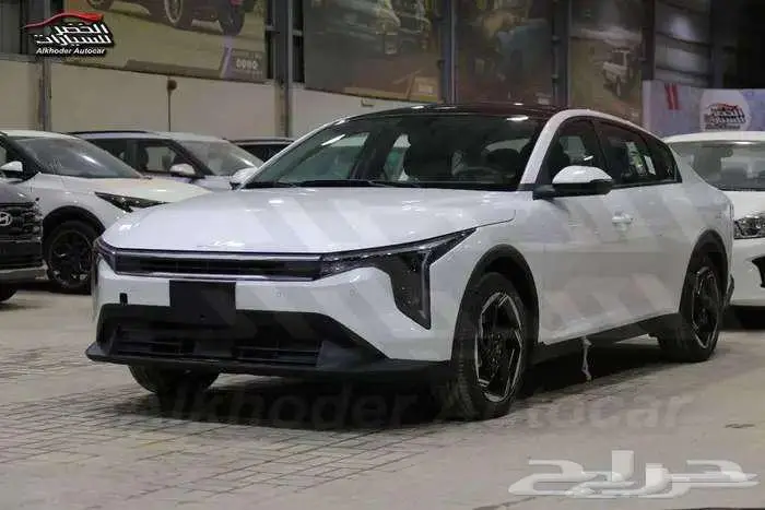 كيا K4 نص فل 2026 لدى الخضر للسيارات 2