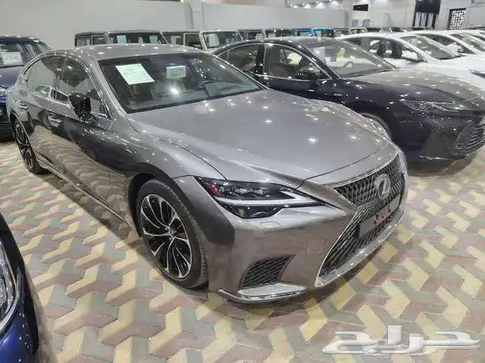 لكزس LS500HH الموديل2022 2