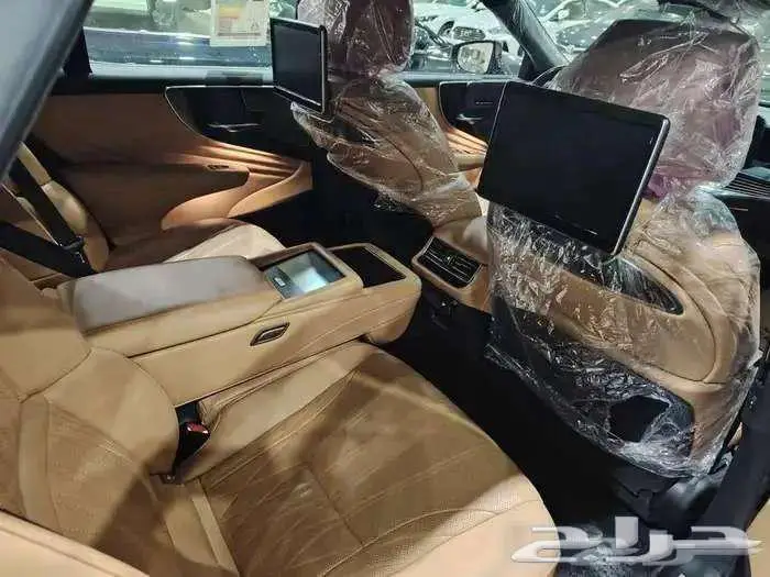 لكزس LS500HH الموديل2022 5