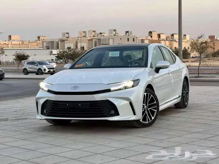 تويوتا كامري LE هايبرد 2025 - عرض لقطاع الحكومي 0
