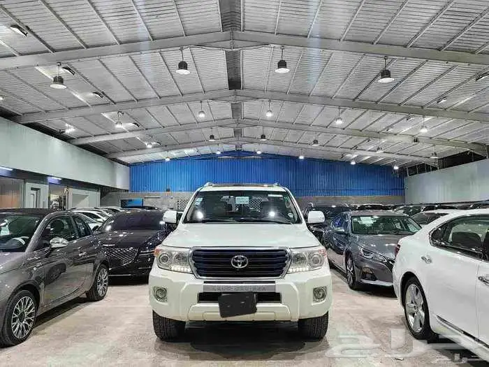 تويوتا لاندكروزر 2013 GX-R ( بحالة ممتازة ) 0