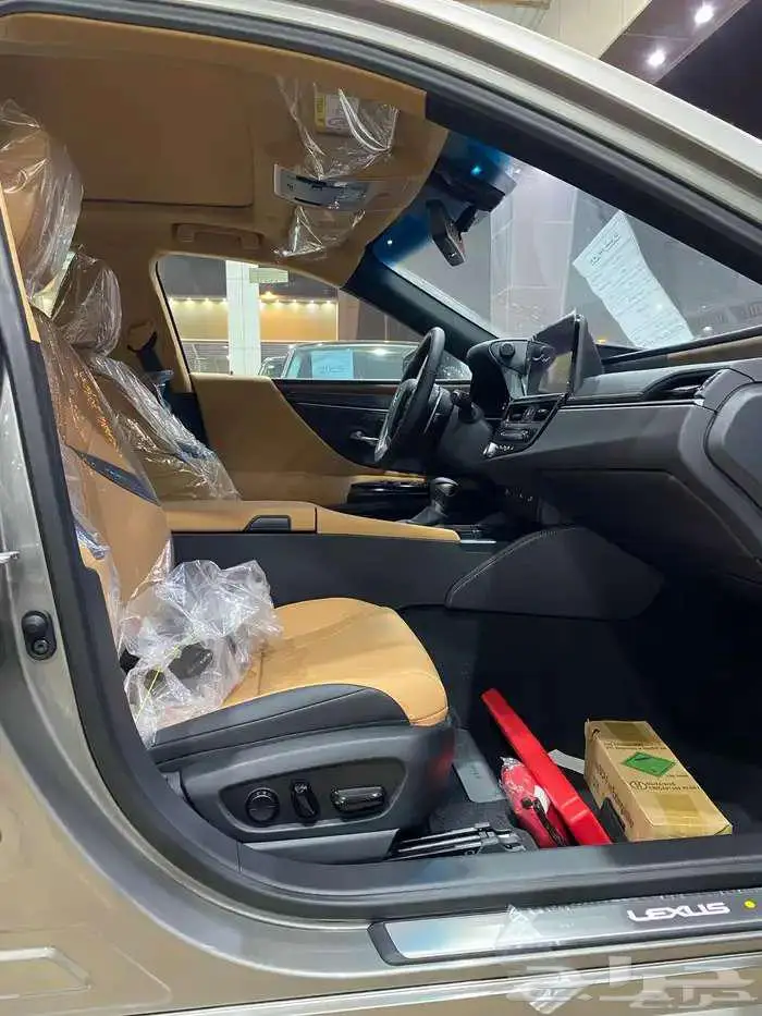 ليكزز ES 350 CC 2025 3