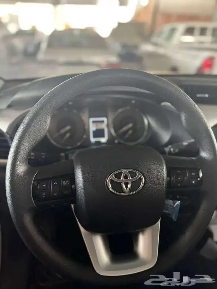 تويوتا هايلوكس SGLX ديزل اتوماتيك موديل 2024 مكينه 2.8 9