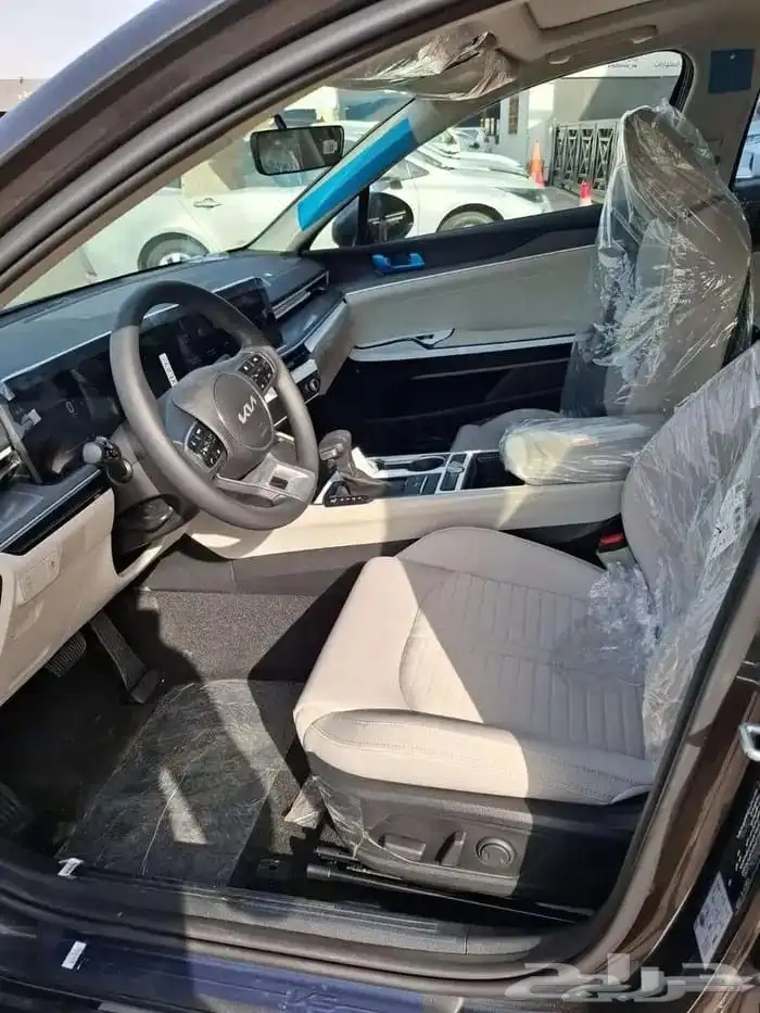 كيا K5 استاندرد مطور بفتحة سقف بانورامية كاش و تقسيط 2