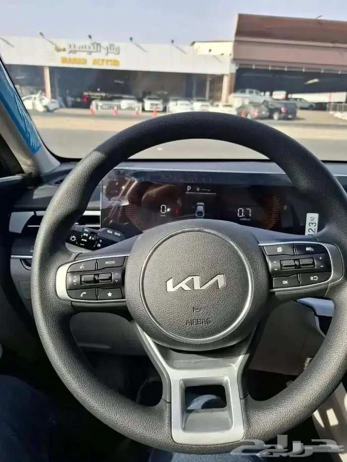 كيا K5 استاندرد مطور بفتحة سقف بانورامية كاش و تقسيط 3