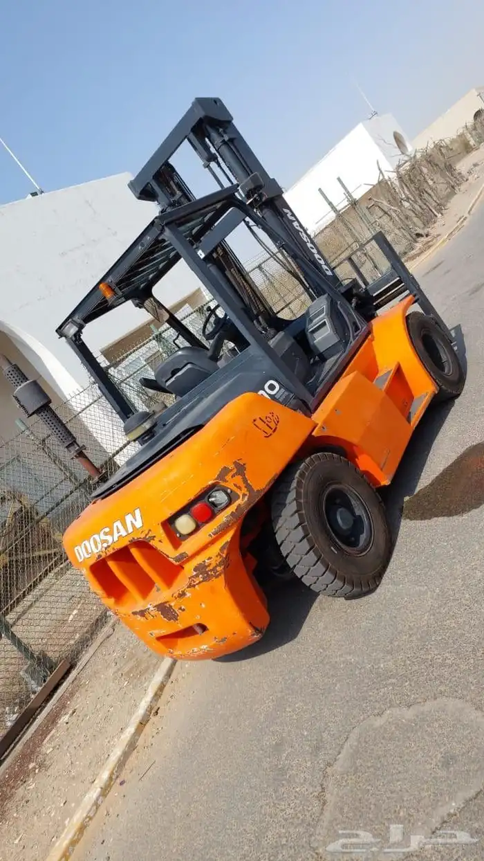 رافعه شوكيه سكين فوركليفت للايجار في جده 2