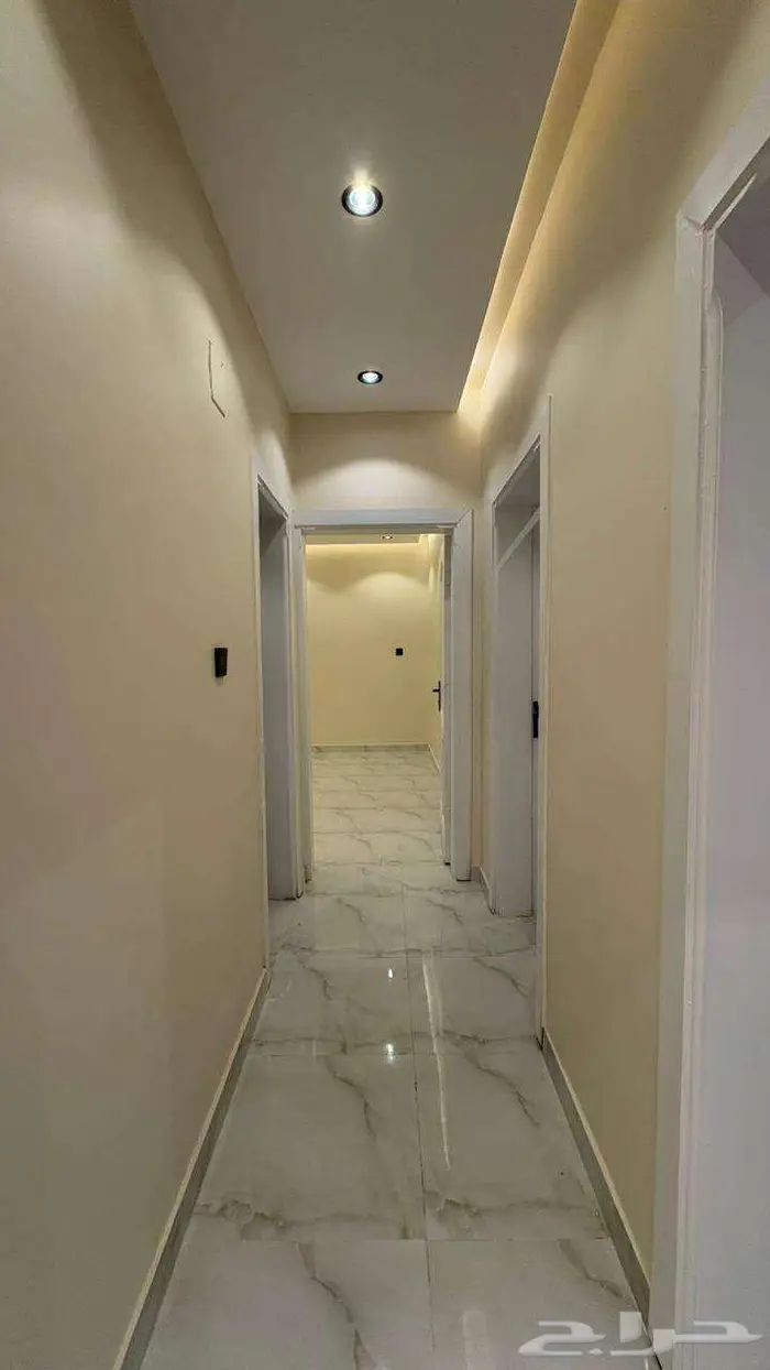 شقة دور ثاني للبيع بحي البوادي ( سطح خاص مطبخ راكب ) 11