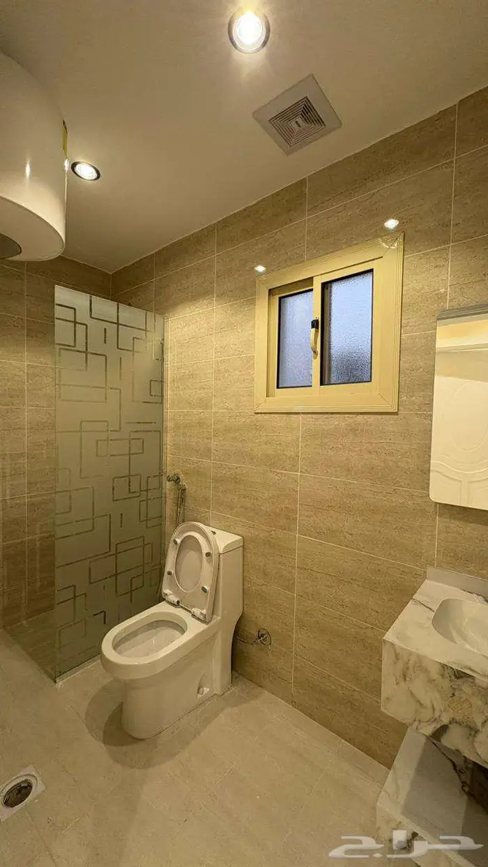 شقة دور ثاني للبيع بحي البوادي ( سطح خاص مطبخ راكب ) 7