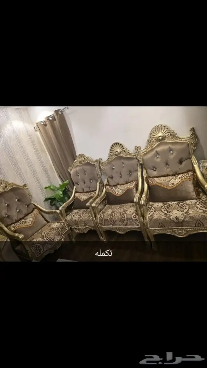 اثاث كنبات وطاولات 1