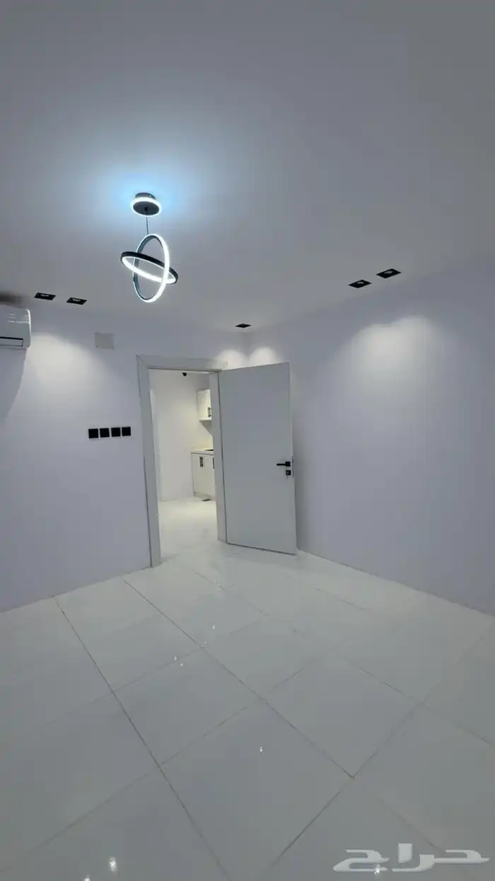شقه غرفه وصاله تشطيب مميز جديده 2