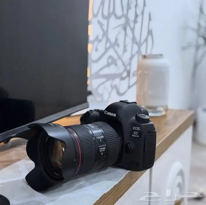 كاميرا Canon EOS 5D Mark IV عدسة 24 105 EF فتحه عدسه F4 3