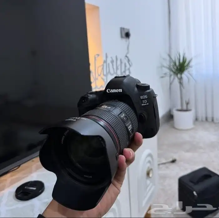 كاميرا Canon EOS 5D Mark IV عدسة 24 105 EF فتحه عدسه F4 2