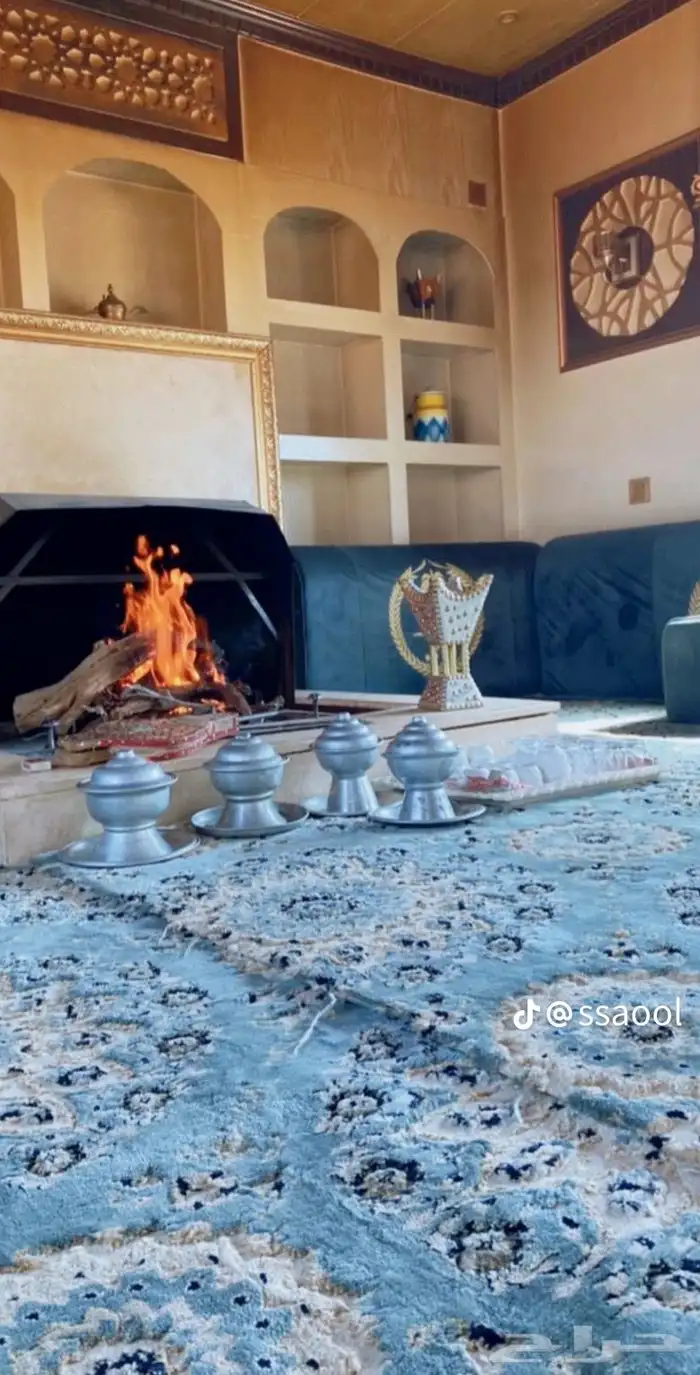 اللي عنده بيت شعر او خيمة مستعملات رخيصه يتواصل 0