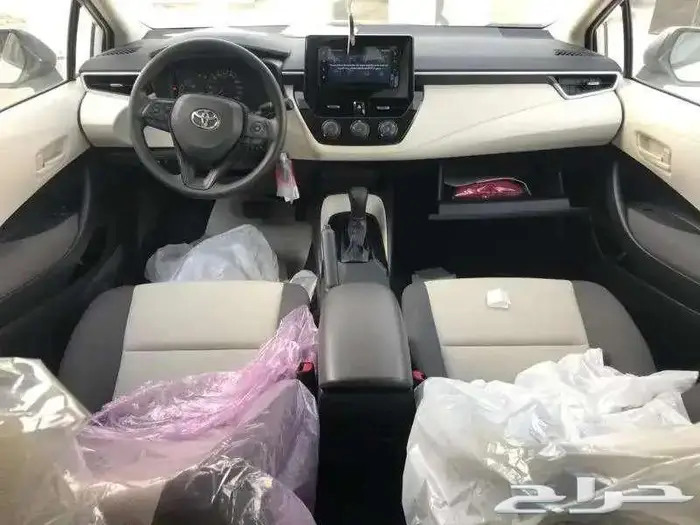 تويوتا كورولا XLI 2.0 مطور بنزين 2025 3