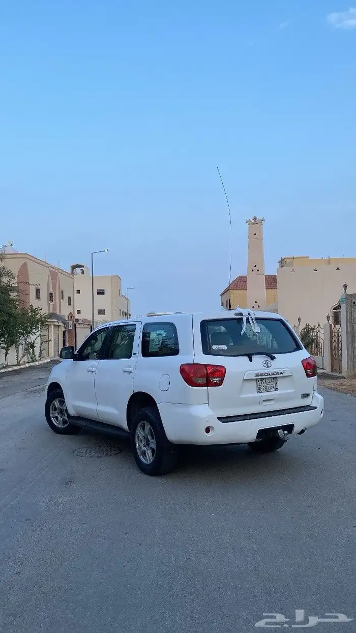 سكويا موديل 2011 2