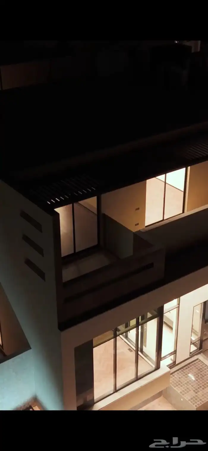 فيلا فاخرة بتصميم مودرن - في حي حطين الراقي 8