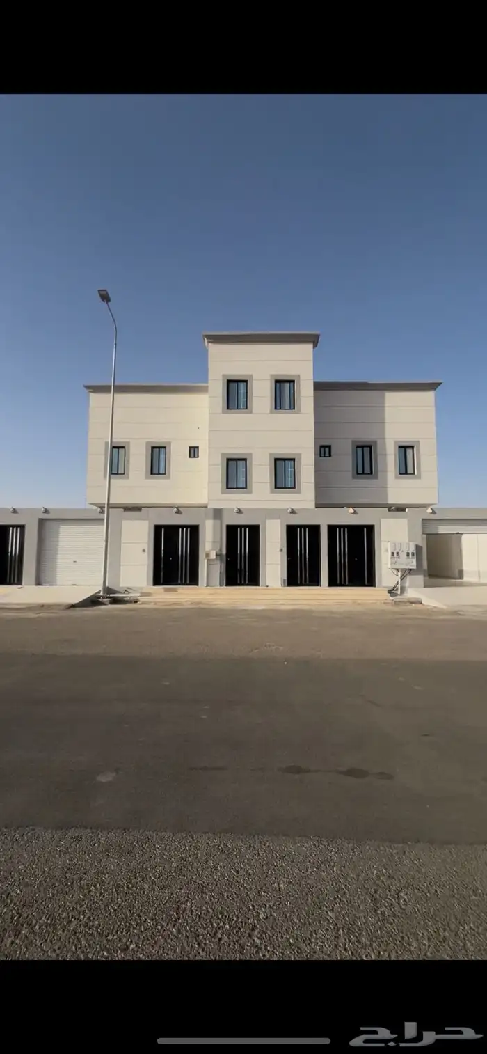 للبيع شقه حي النظيم تبوك 0